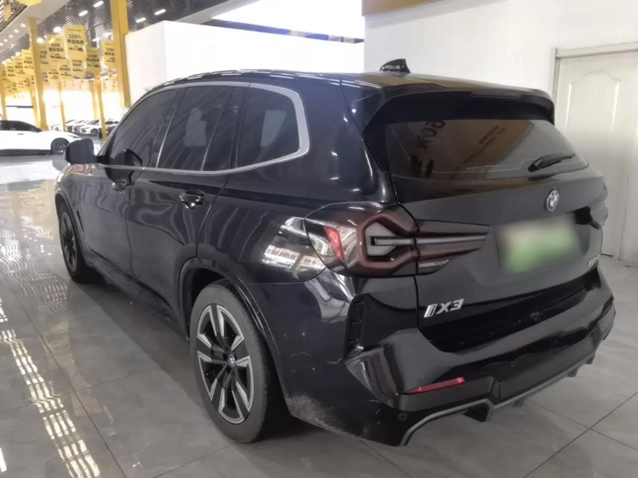 BMW iX3 2022 Updated Leading Version — миниатюра 4