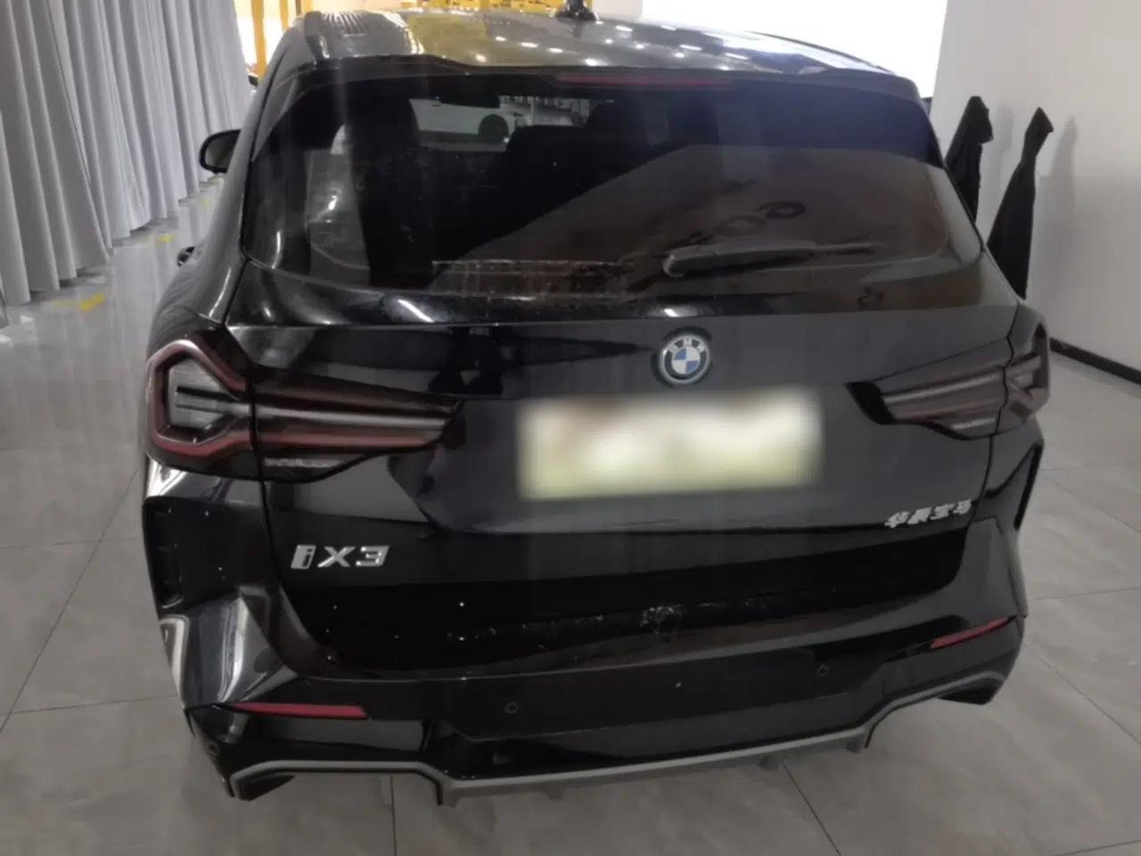 BMW iX3 2022 Updated Leading Version — миниатюра 5