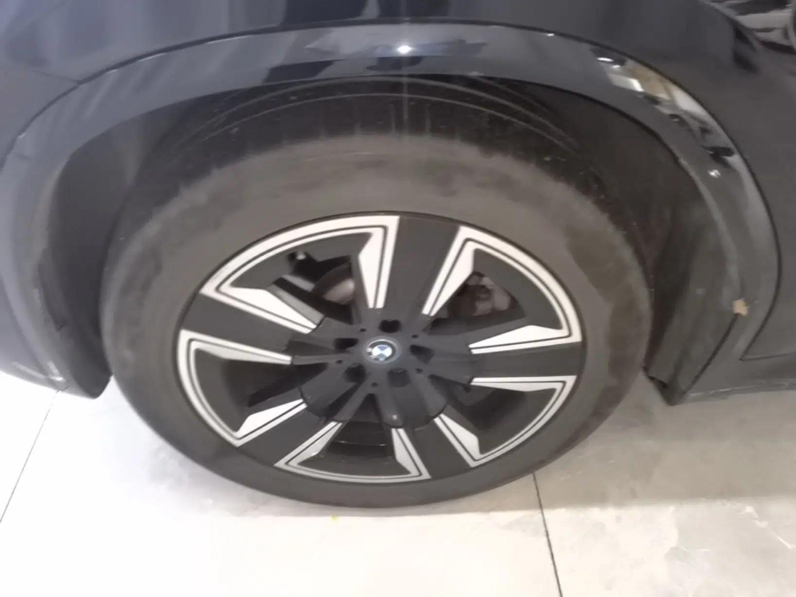 BMW iX3 2022 Updated Leading Version — миниатюра 8