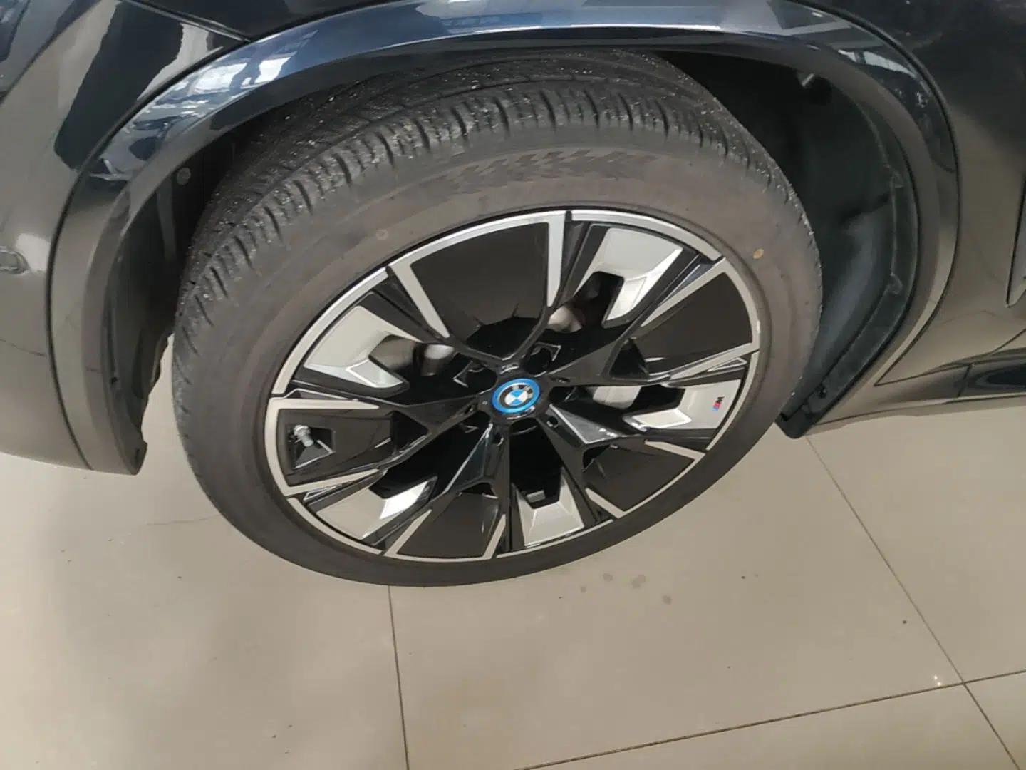 BMW iX3 2022 Leading Type — миниатюра 8