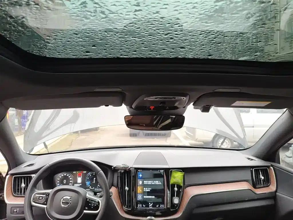 2021 Volvo XC60 T5 AWD Inscription Luxury Edition — миниатюра 14
