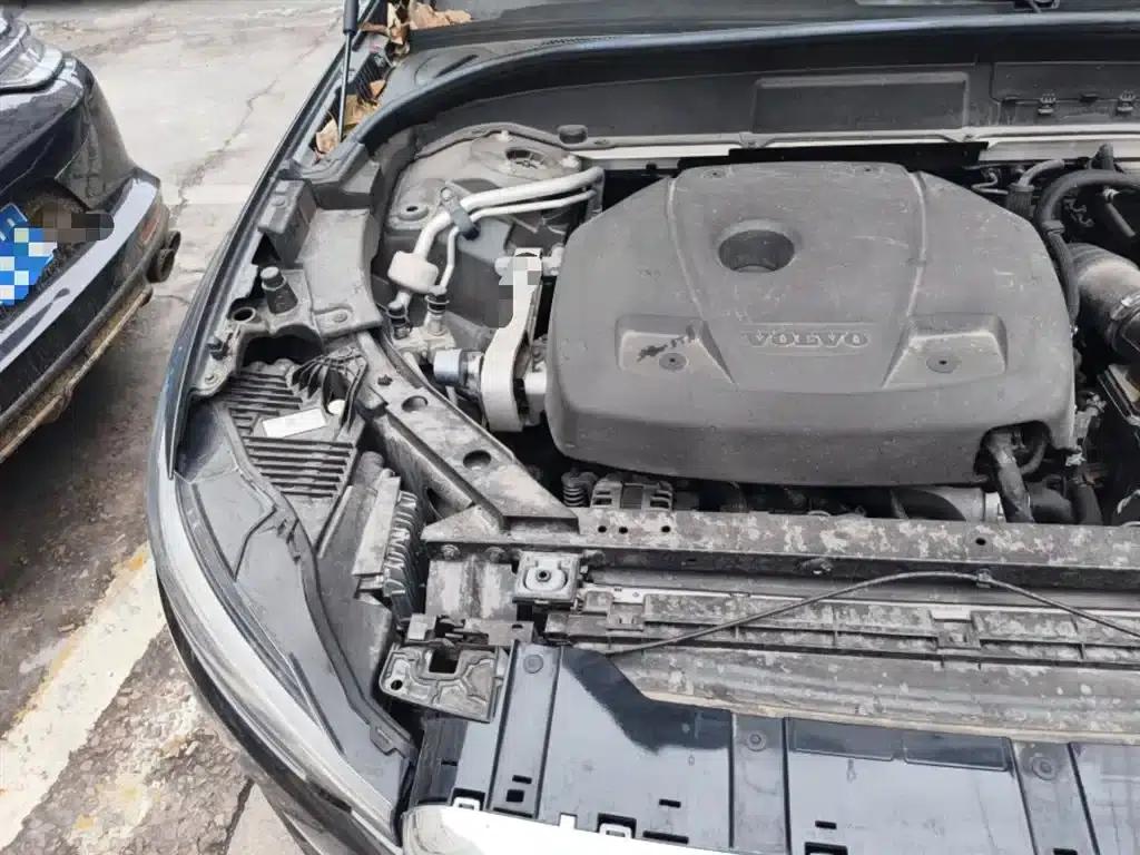 2021 Volvo XC60 T5 AWD Inscription Luxury Edition — миниатюра 22