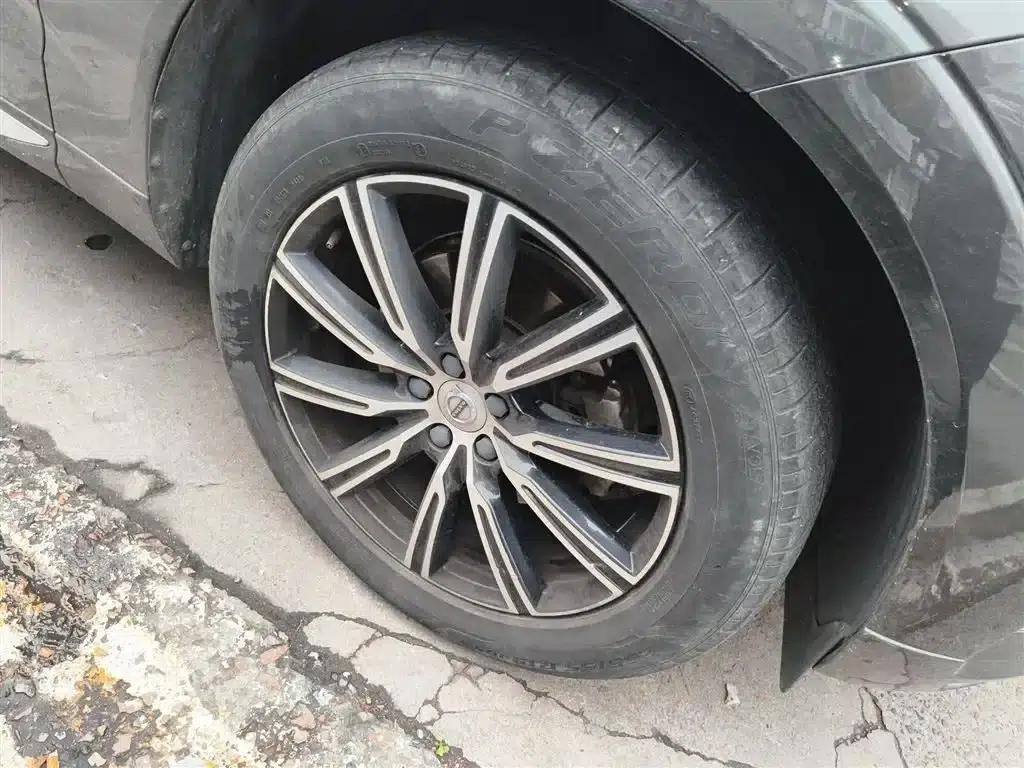 2021 Volvo XC60 T5 AWD Inscription Luxury Edition — миниатюра 26