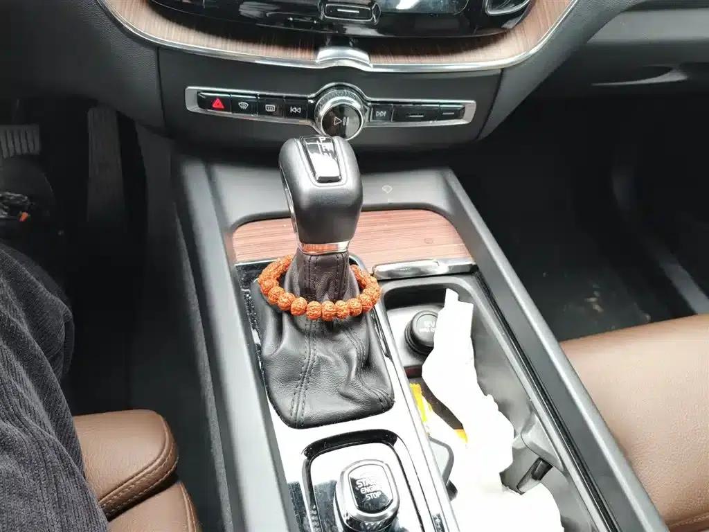 2021 Volvo XC60 T5 AWD Inscription Luxury Edition — миниатюра 10