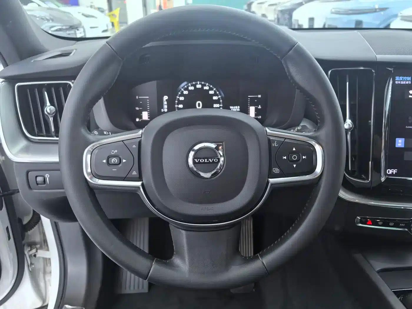 2021 Volvo XC60 T5 AWD Inscription Luxury Edition — миниатюра 10
