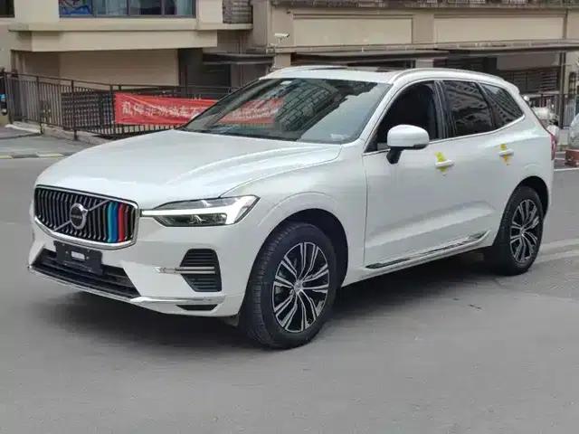 2022 Volvo XC60 B5 AWD Inscription Luxury Edition