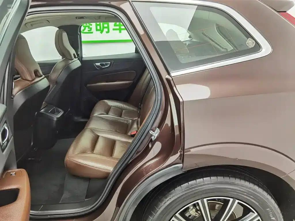 2020 Volvo XC60 T5 AWD Inscription Luxury Edition — миниатюра 15