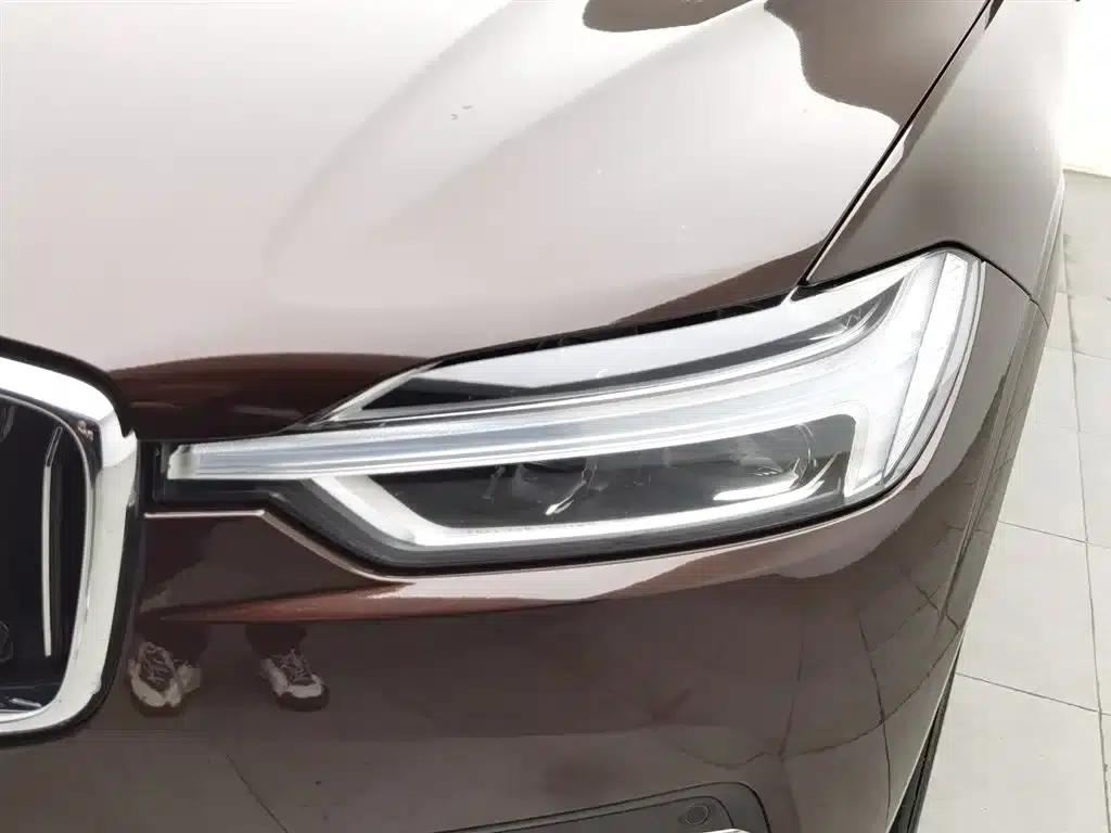 2020 Volvo XC60 T5 AWD Inscription Luxury Edition — миниатюра 7