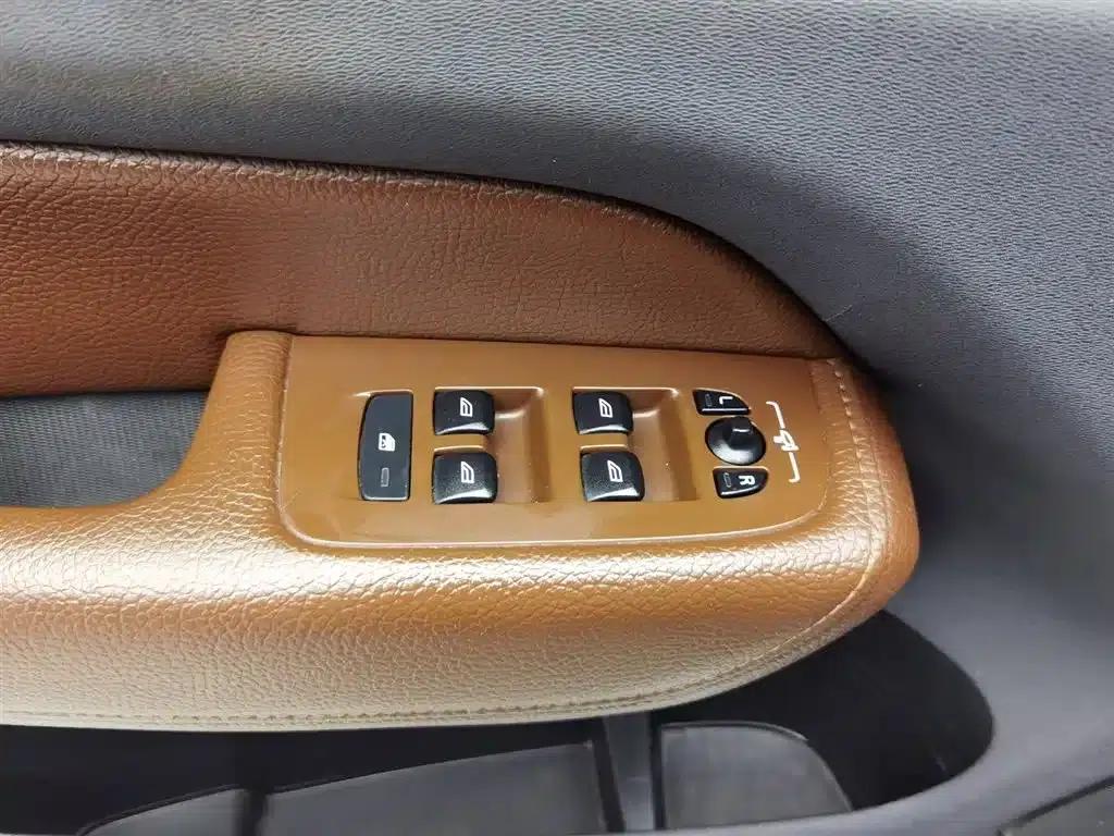 2020 Volvo XC60 T5 AWD Inscription Luxury Edition — миниатюра 9