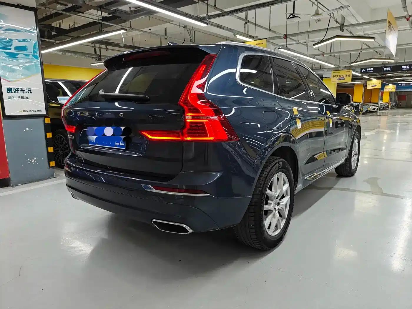 2021 Volvo XC60 T5 AWD Inscription Luxury Edition — миниатюра 11