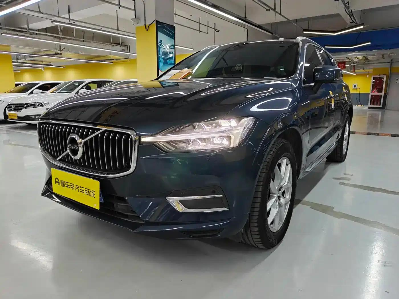 2021 Volvo XC60 T5 AWD Inscription Luxury Edition — миниатюра 3