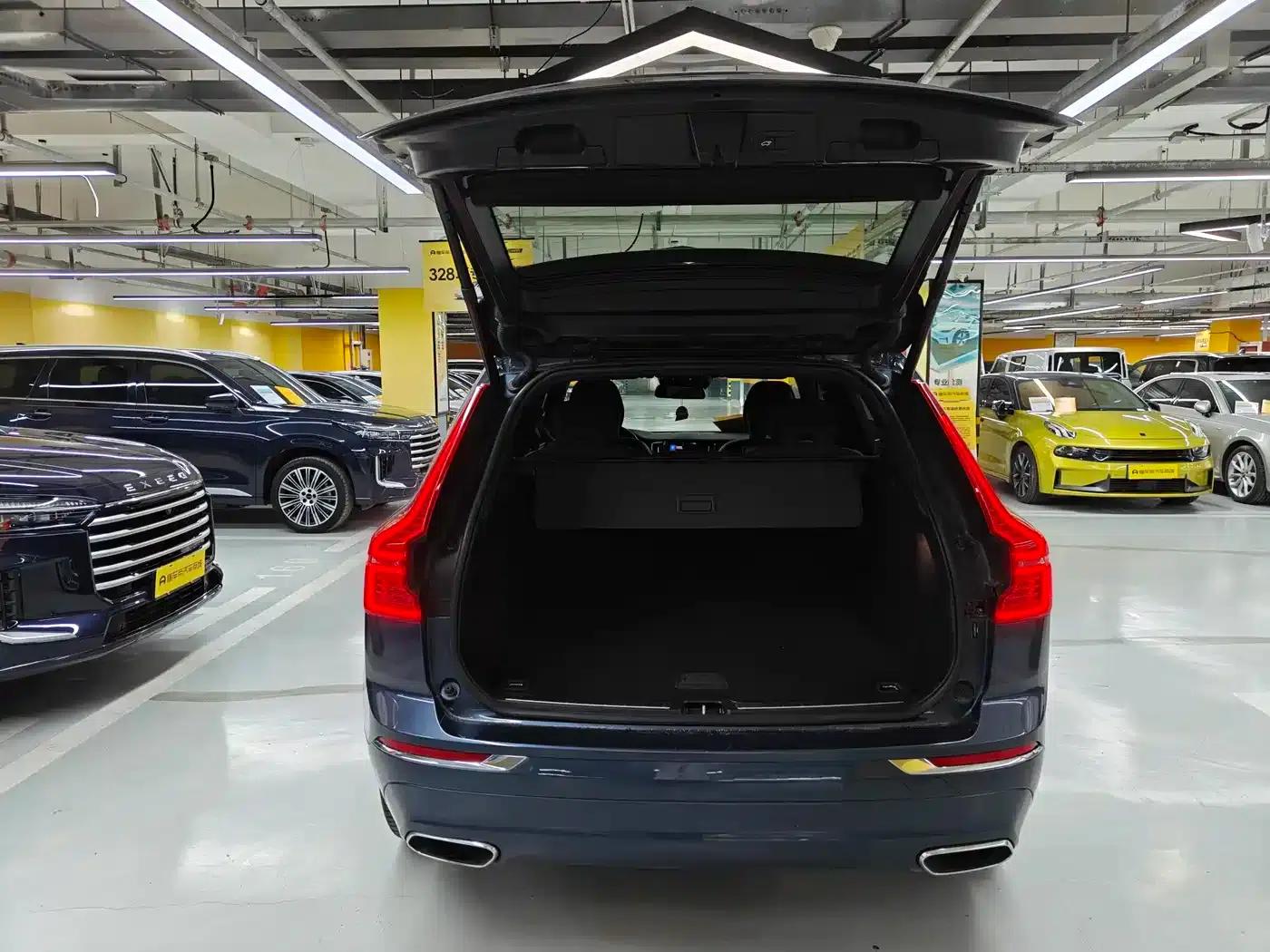 2021 Volvo XC60 T5 AWD Inscription Luxury Edition — миниатюра 7