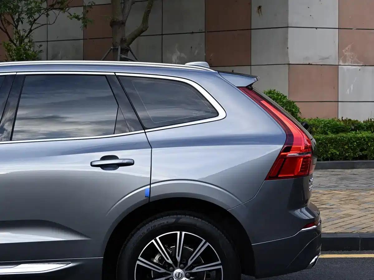 2021 Volvo XC60 T5 AWD Inscription Luxury Edition — миниатюра 12