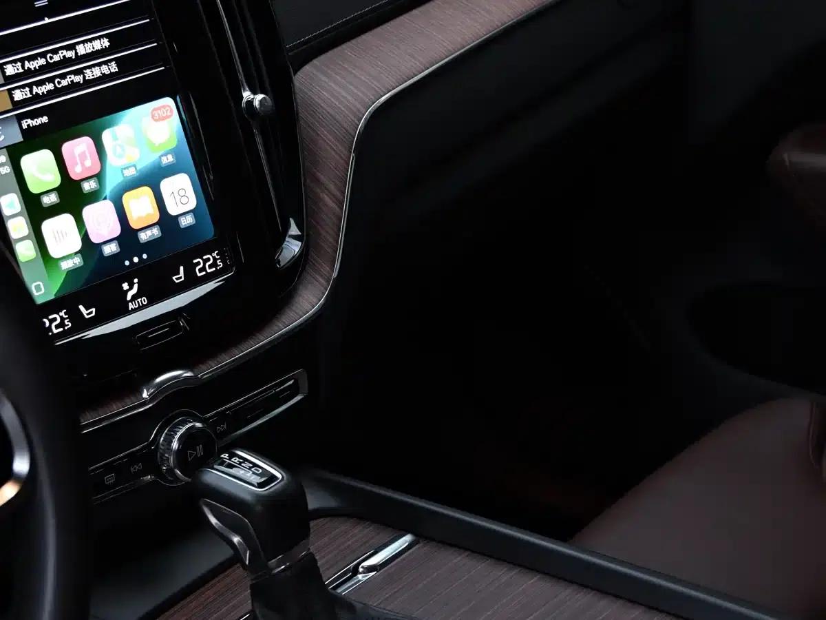2021 Volvo XC60 T5 AWD Inscription Luxury Edition — миниатюра 22