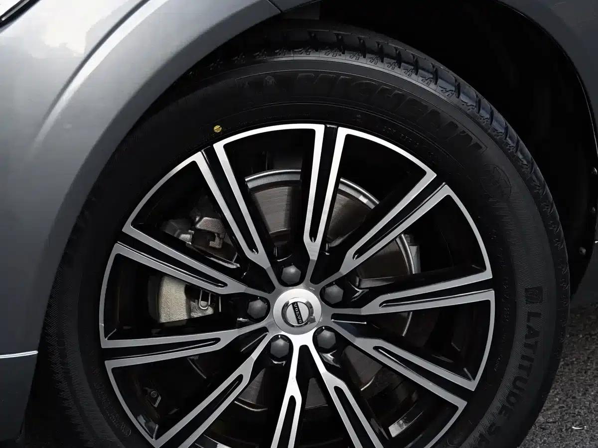 2021 Volvo XC60 T5 AWD Inscription Luxury Edition — миниатюра 9