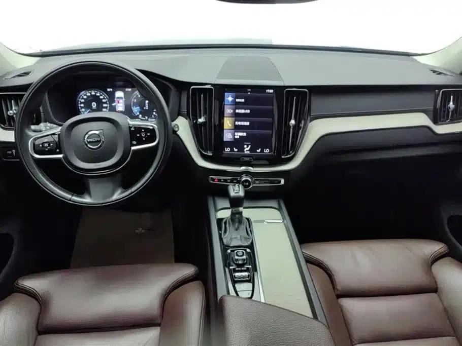 2020 Volvo XC60 T5 AWD Inscription Luxury Edition — миниатюра 12