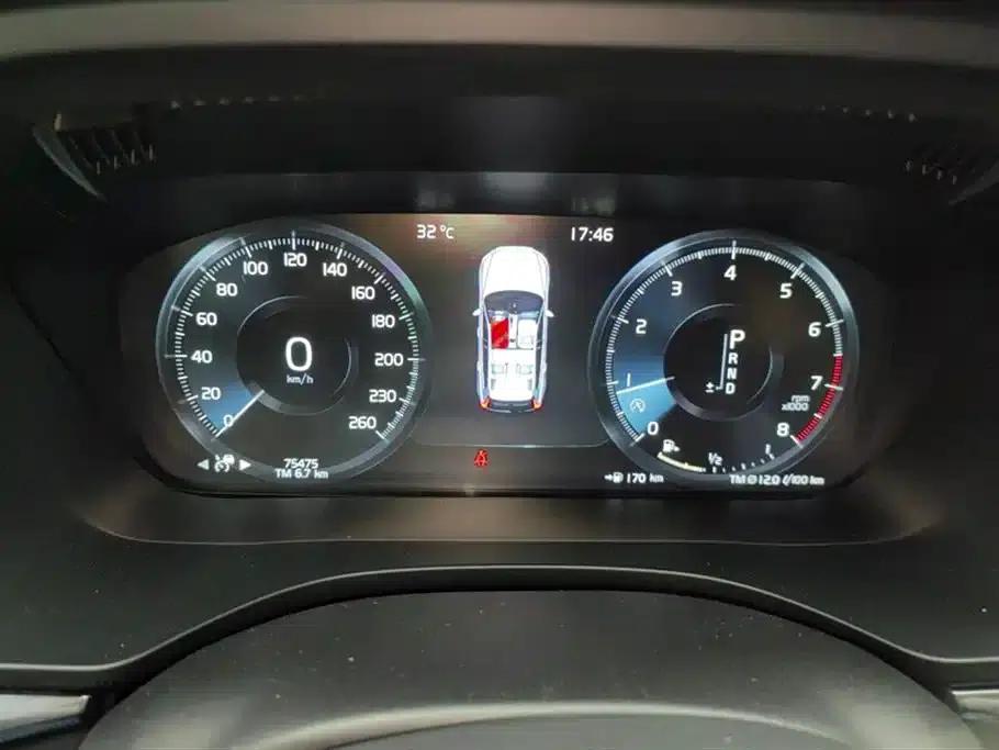 2020 Volvo XC60 T5 AWD Inscription Luxury Edition — миниатюра 14