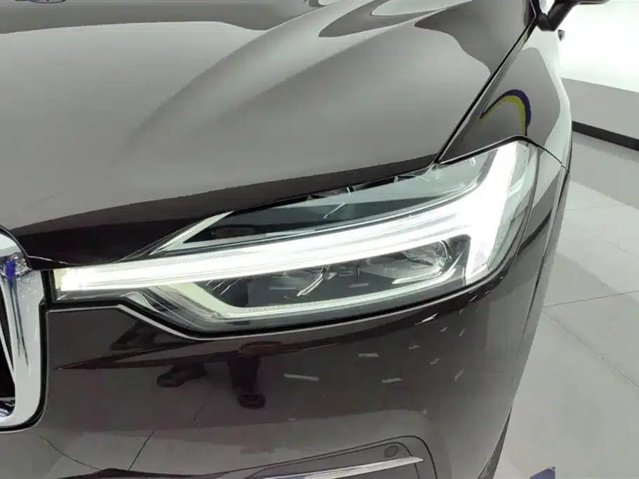 2020 Volvo XC60 T5 AWD Inscription Luxury Edition — миниатюра 5