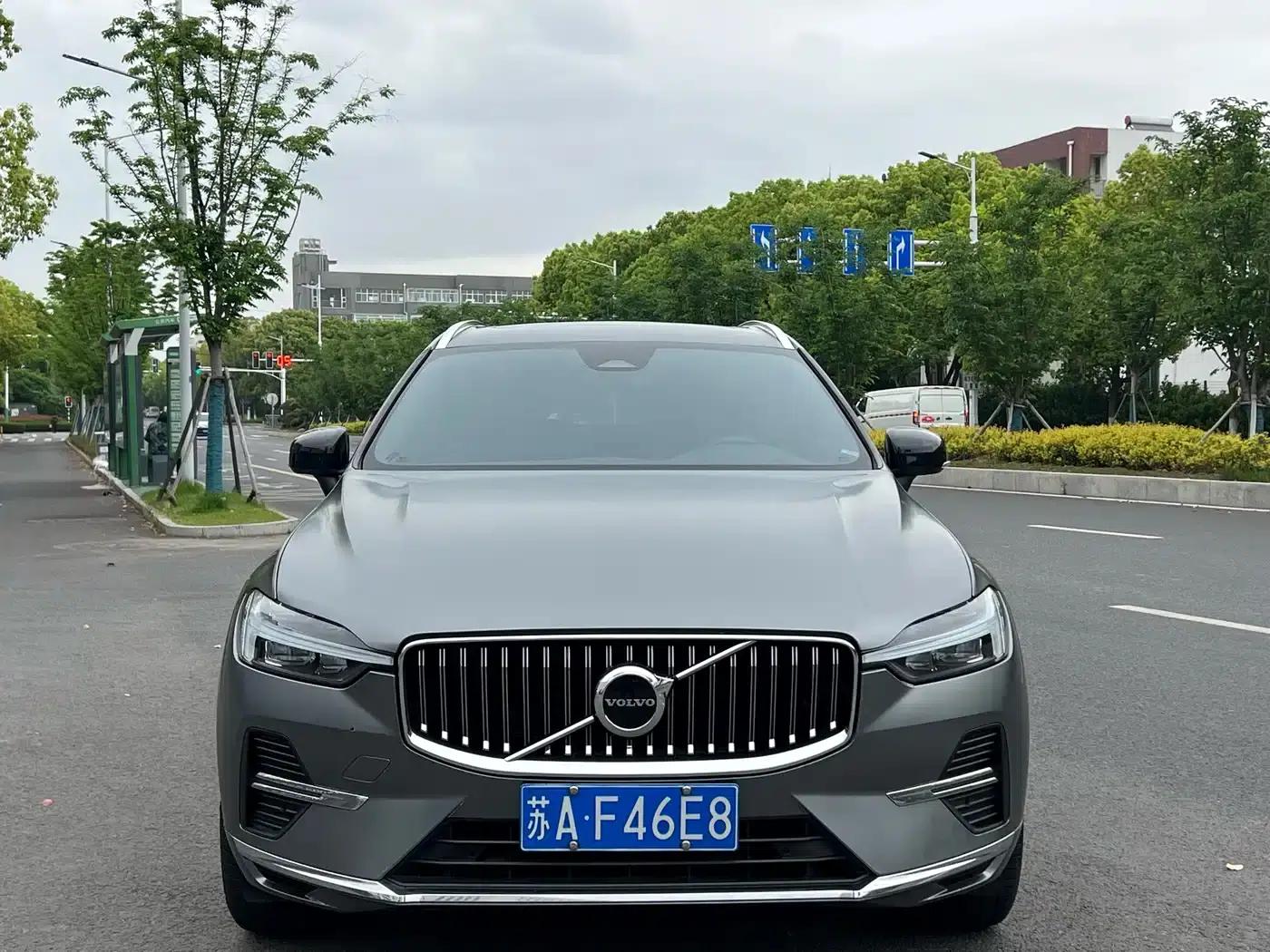 2022 Volvo XC60 B5 AWD Inscription Luxury Edition — миниатюра 2