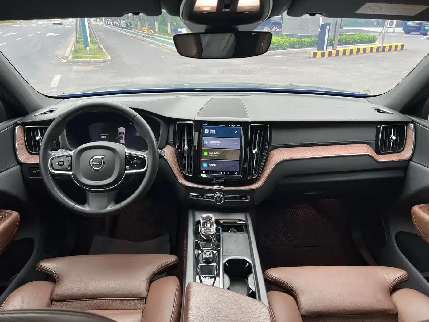 2022 Volvo XC60 B5 AWD Inscription Luxury Edition — миниатюра 10