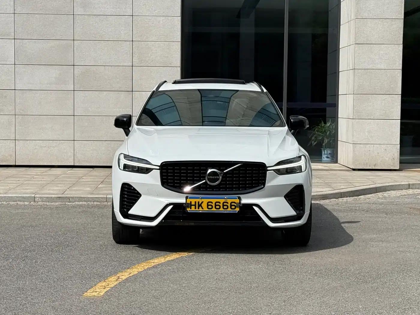 2023 Volvo XC60 B5 AWD Inscription Sport Edition — миниатюра 2