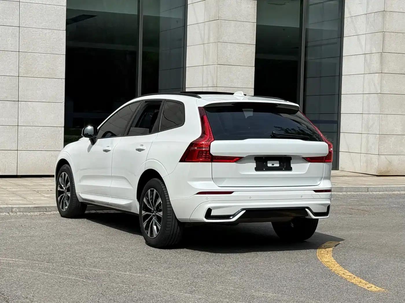 2023 Volvo XC60 B5 AWD Inscription Sport Edition — миниатюра 19