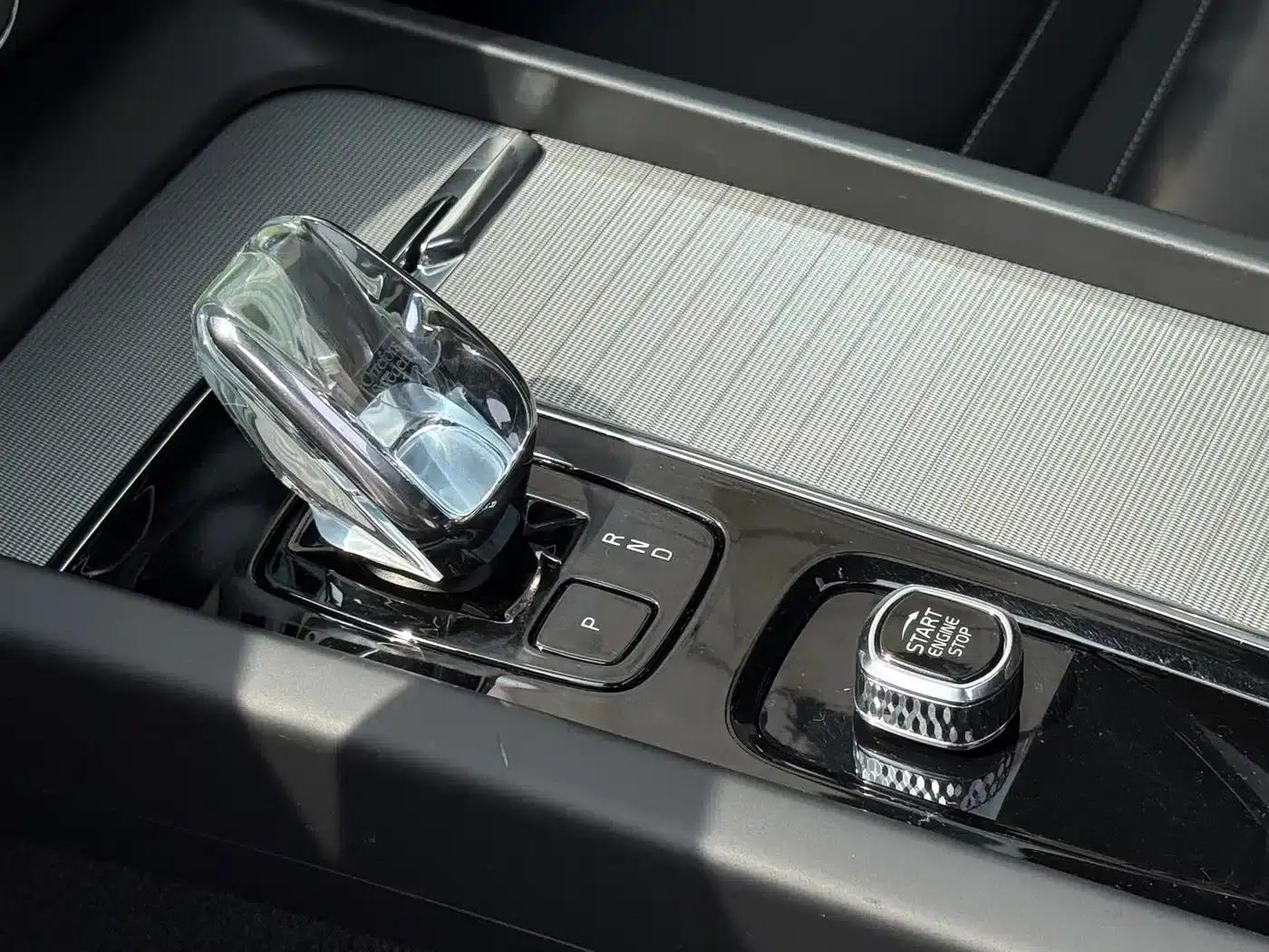 2023 Volvo XC60 B5 AWD Inscription Sport Edition — миниатюра 9
