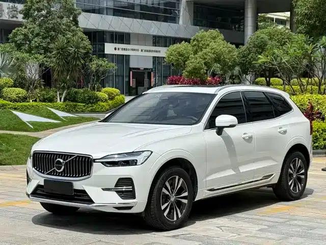 2022 Volvo XC60 B5 AWD Inscription Luxury Edition