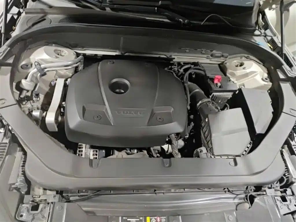 2021 Volvo XC60 T5 AWD Inscription Luxury Edition — миниатюра 13
