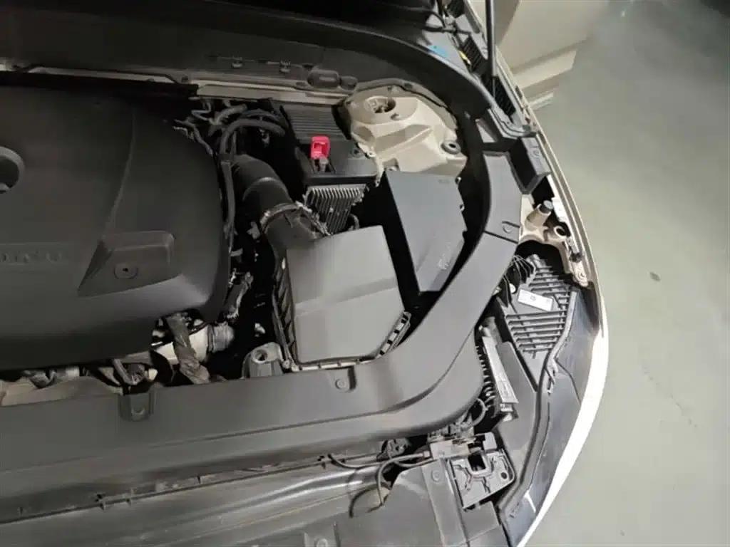 2021 Volvo XC60 T5 AWD Inscription Luxury Edition — миниатюра 14
