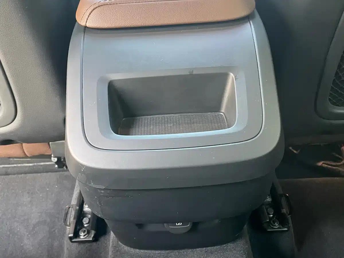 2023 Volvo XC60 B5 AWD Inscription Luxury Edition — миниатюра 13
