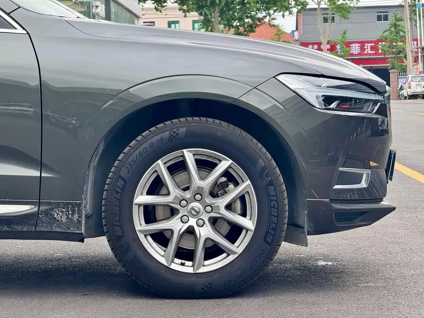 2021 Volvo XC60 T5 AWD Inscription Luxury Edition — миниатюра 3