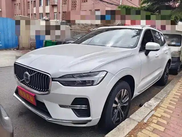 2023 Volvo XC60 B5 AWD Inscription Luxury Edition