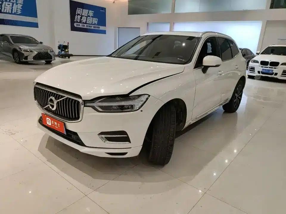 2021 Volvo XC60 T5 AWD Inscription Luxury Edition — миниатюра 1