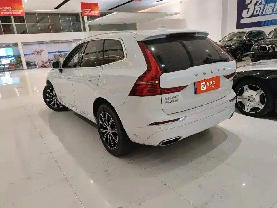 2021 Volvo XC60 T5 AWD Inscription Luxury Edition — миниатюра 9