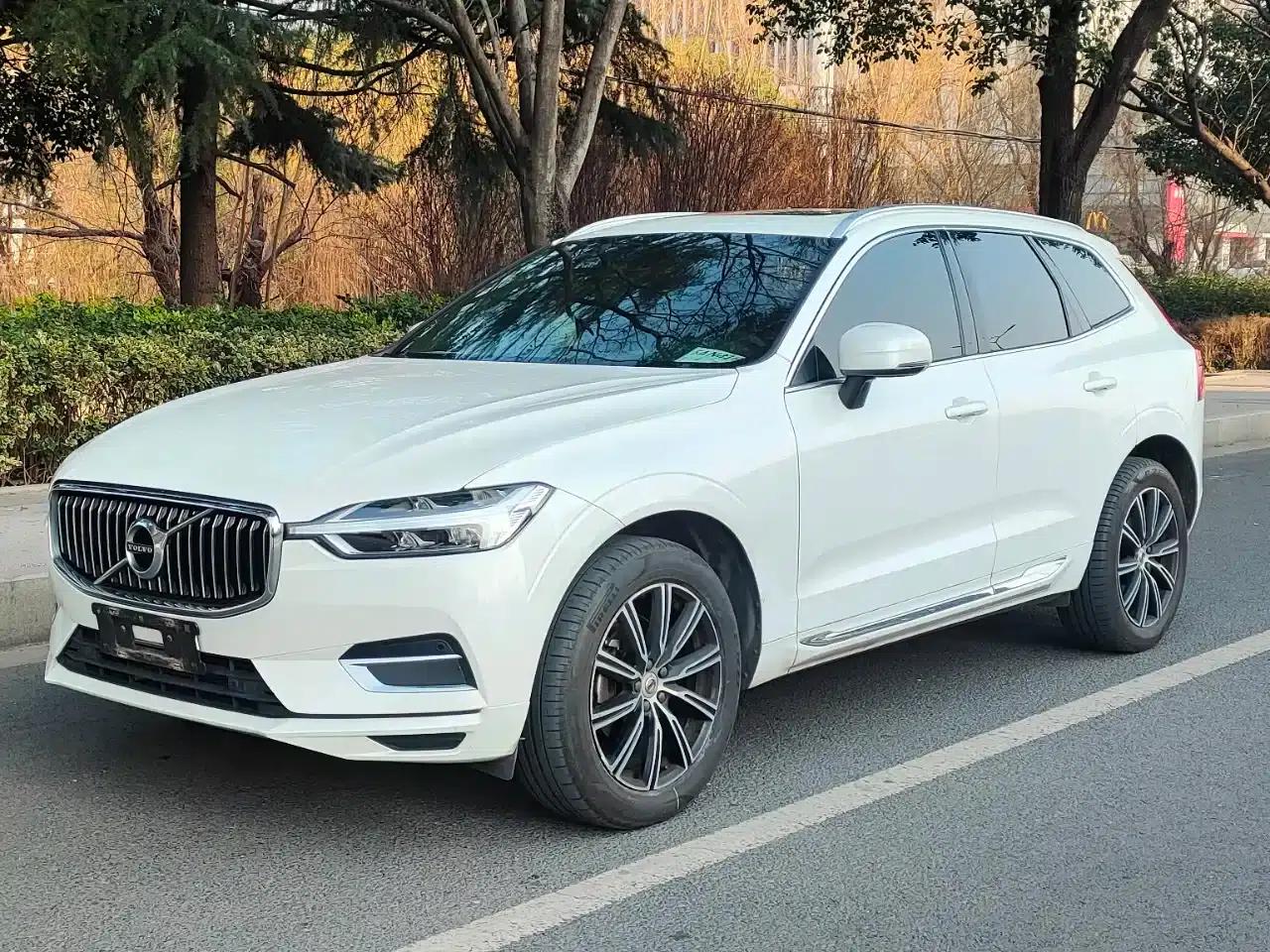 2021 Volvo XC60 T5 AWD Inscription Sport Edition — миниатюра 1