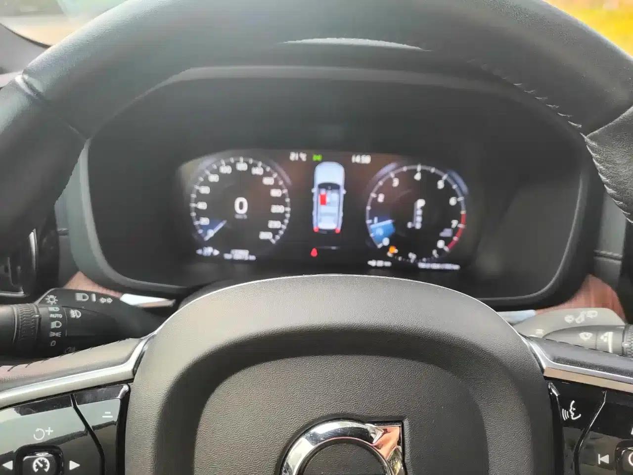 2021 Volvo XC60 T5 AWD Inscription Sport Edition — миниатюра 13