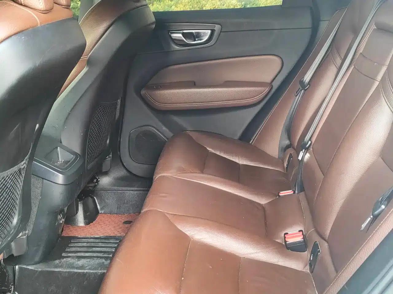 2021 Volvo XC60 T5 AWD Inscription Sport Edition — миниатюра 9