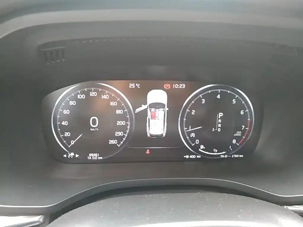 2018 Volvo XC60 T5 AWD Inscription Sport — миниатюра 12