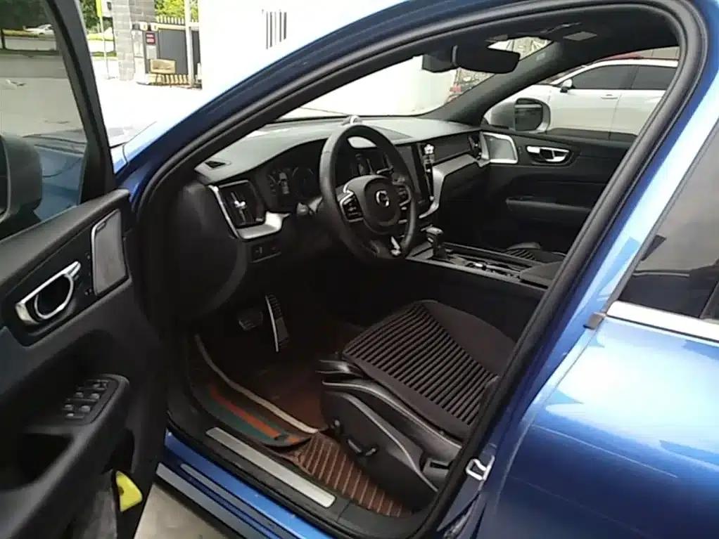 2018 Volvo XC60 T5 AWD Inscription Sport — миниатюра 15