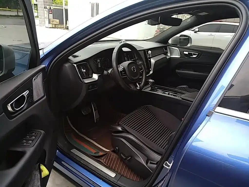2018 Volvo XC60 T5 AWD Inscription Sport — миниатюра 16