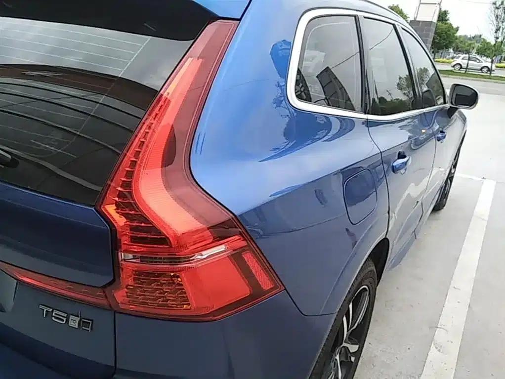 2018 Volvo XC60 T5 AWD Inscription Sport — миниатюра 8