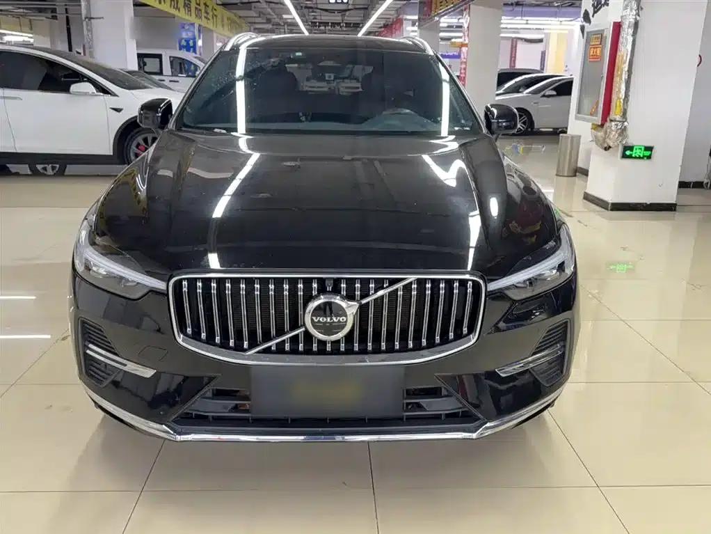 2022 Volvo XC60 B5 AWD Inscription Luxury Edition — миниатюра 6