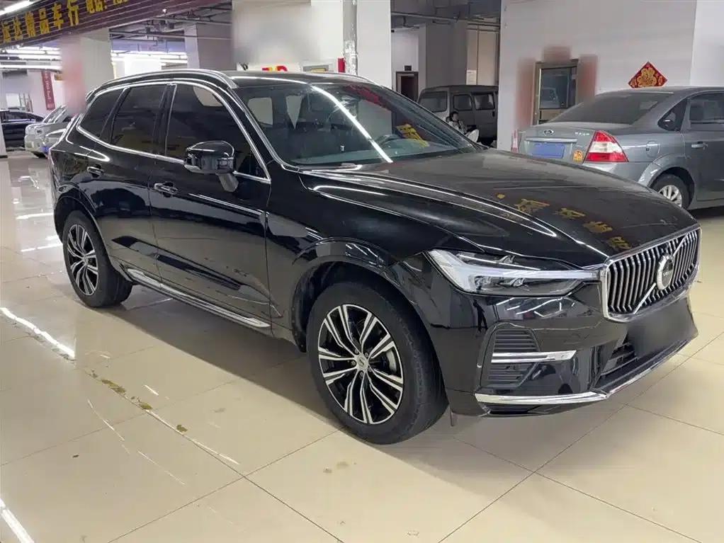 2022 Volvo XC60 B5 AWD Inscription Luxury Edition — миниатюра 8