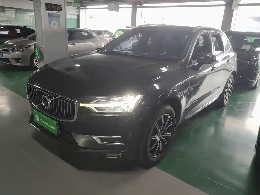2019 Volvo XC60 T5 AWD Inscription Luxury Edition (China V Emission Standard) — миниатюра 1