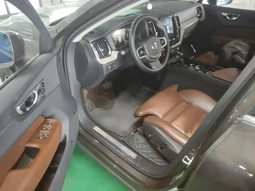 2019 Volvo XC60 T5 AWD Inscription Luxury Edition (China V Emission Standard) — миниатюра 16
