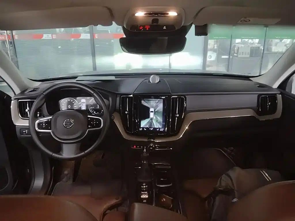 2019 Volvo XC60 T5 AWD Inscription Luxury Edition (China V Emission Standard) — миниатюра 10
