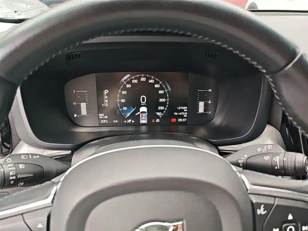 2020 Volvo XC60 T5 AWD Inscription Luxury Edition — миниатюра 12