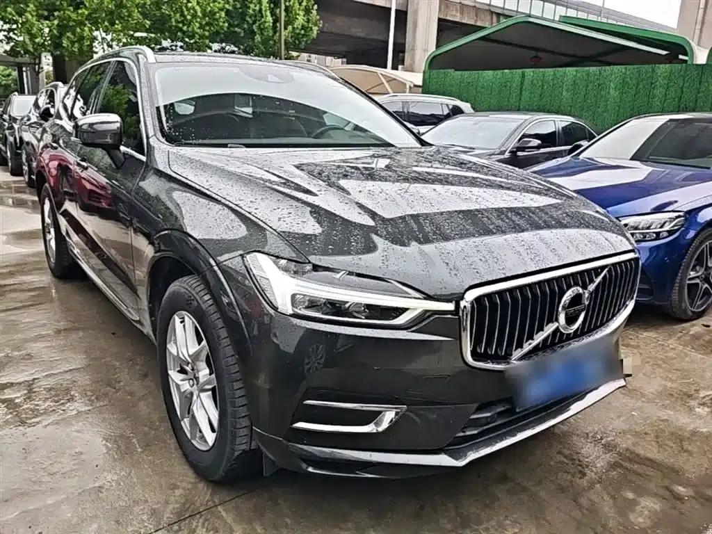 2020 Volvo XC60 T5 AWD Inscription Luxury Edition — миниатюра 4