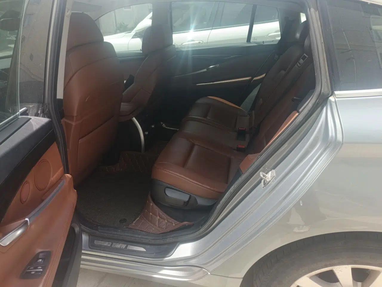 BMW 5 Series GT 2010 535i Leading Model — миниатюра 18